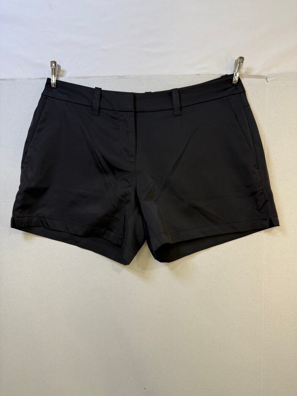 PGA TOUR Women’s Golf Shorts Black Size 2 Flat Front Pockets 100% Polyester